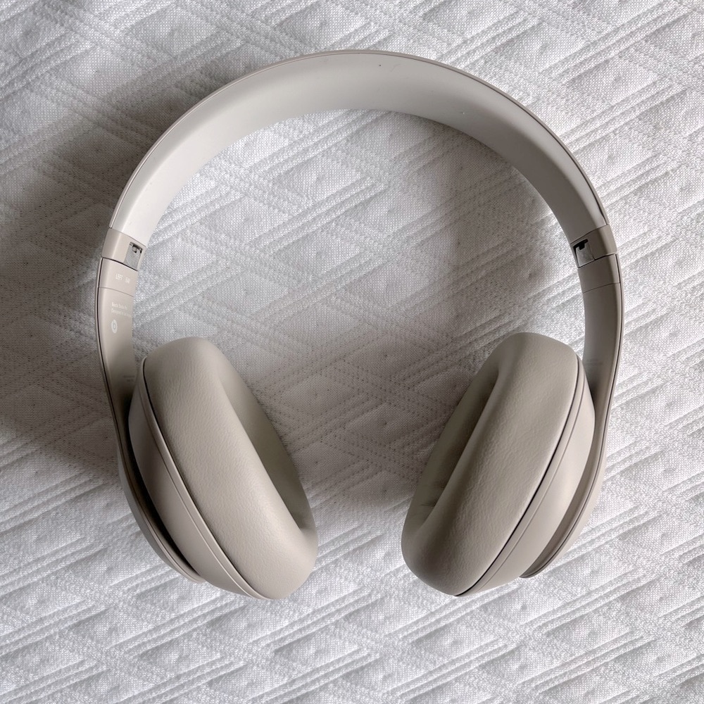 Beats Studio pro headphones 🎧 - Picture 6 of 11